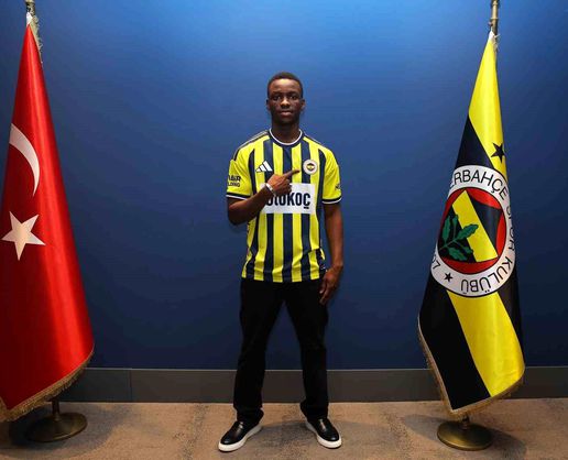 >Fenerbahçe, genç yetenek Amara Diouf ile sözleşme imzaladı