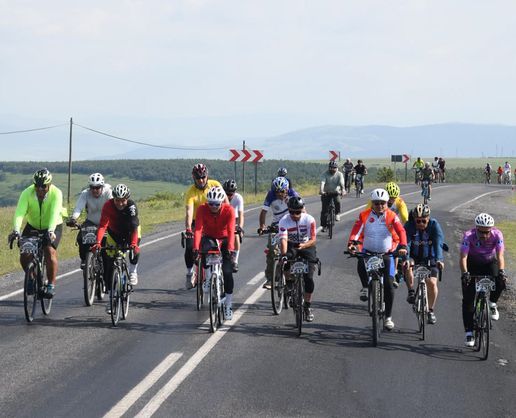 >Ardahan'da Bisiklet Festivali'nde bin kişi pedal çevirdi