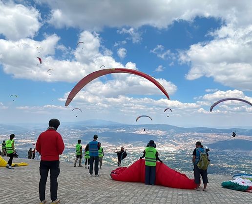 >Yeşilay Yamaç Paraşütü Mesafe Türkiye Şampiyonası Kütahya'da yapıldı