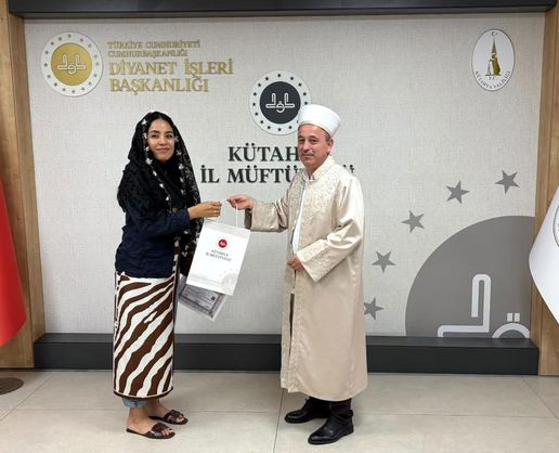 >Meksikalı Rubi Müslüman olup, Ayşe ismini aldı