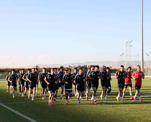 >Muşspor sezonu açtı