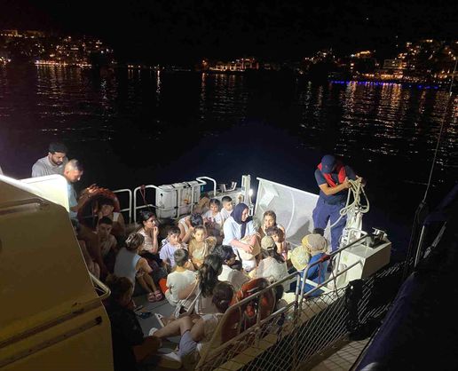 >40 göçmen yakalandı; 2 gözaltı