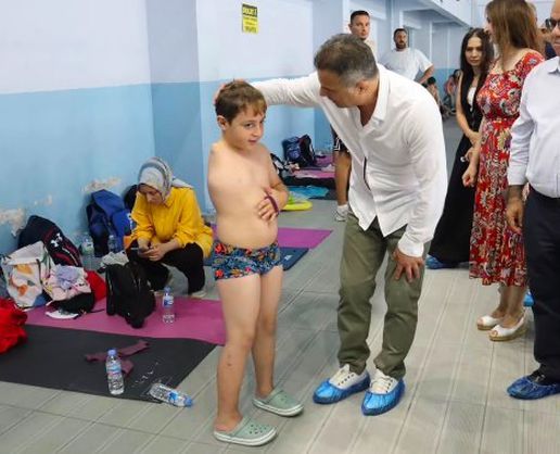 Çorum'da Para ve Deaf Yüzme Şampiyonası Başladı