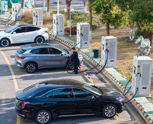 Çin'de elektrikli araç şarjı ve veri hizmetleri elektrik tüketimi temmuzda hızla arttı