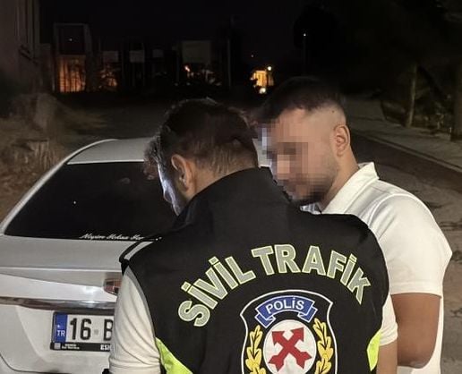 Alkollü sürücü polisten kaçtı: 202 bin TL ceza, 2 ay otomobil bağlandı