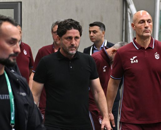 Fatih Tekke İstifa Sonrası Takım Otobüsüyle Ayrıldı