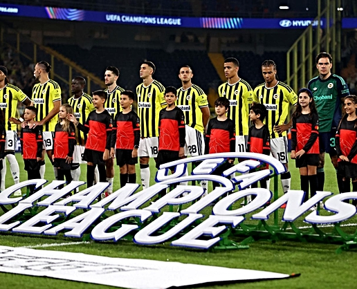 Ayakta alkışlandı! Fenerbahçe taraftarı yıldız isim için ''O olmasaydı halimiz haraptı'' diyor