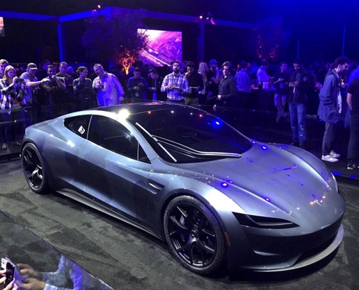 Tesla'dan Roadster için geri sayım: 1 Ekim'de lansman işareti