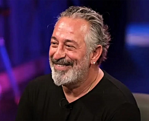 Cem Yılmaz bastonu attı! Bu kez oğlu Kemal ile alışverişte görüntülendi