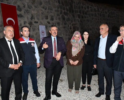Cizre'de kadın yetiştiriciye 100 koyun teslim edildi, törene AK Parti vekili katıldı