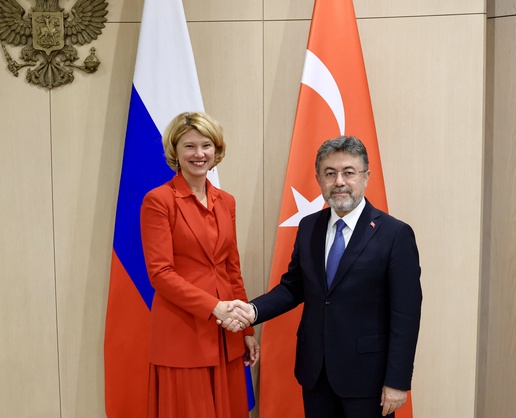 Yumaklı, Rus mevkidaşı Lut ile tarımsal ticaret ve gıda arz güvenliğini ele aldı
