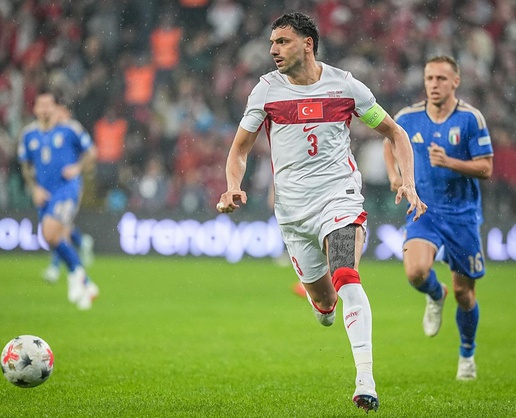 Merih Demiral: Utanç duyuyoruz, sorumluluk biz futbolcularda