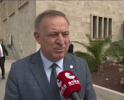 Gökan Zeybek, para piyasası fonlarında haftada 44,6 milyar liralık küçülmeyi açıkladı