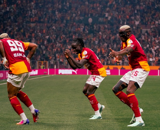 Galatasaray, 10 kişi kaldığı maçta Kasımpaşa'yı 3-1 mağlup etti