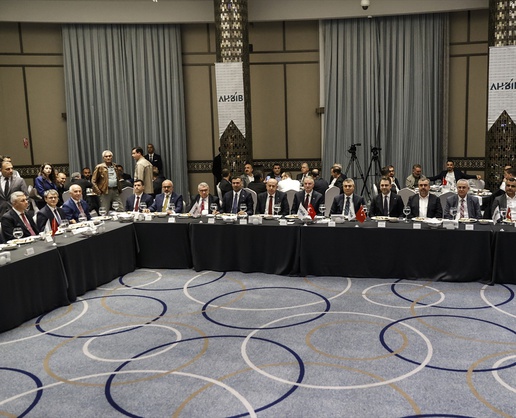 Akdeniz'de en fazla hububat ve bakliyat ihracatı yapan firmalar ödüllendirildi