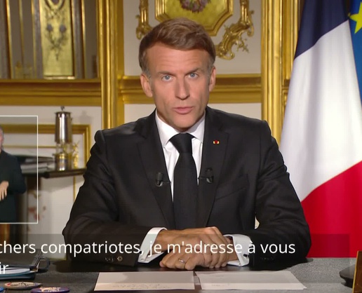 Fransa'da Macron gösterilerde şiddeti kınadı, yaklaşık 2 bin 400 kişi gözaltına alındı