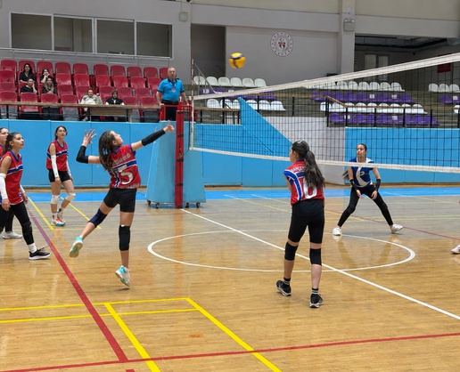Afyonkarahisar'da okul sporlarında hentbol, futsal, dart ve voleybol başladı