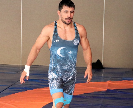 Muş'ta keşfedilen milli güreşçi Ahmet Yılmaz, Astana'da altın madalya hedefliyor