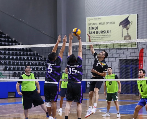 570 kamu çalışanının katıldığı Kamu Spor Oyunları Denizli'de final aşamasına geldi