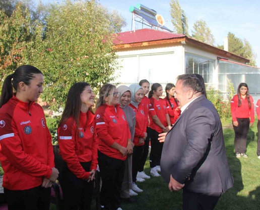İşitme Engelli Kadın Güreş Milli Takımı, Avrupa öncesi Sivas kampını tamamladı