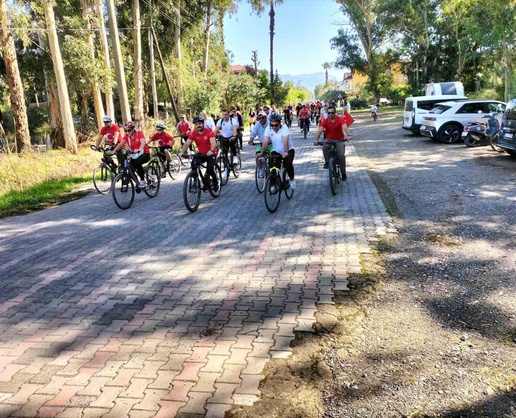 Köyceğiz'de Cumhuriyet bisiklet turunda 3 kişiye bisiklet hediye edildi