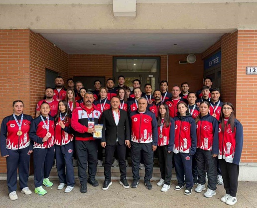 Kayserili 3 milli muaythai sporcusu Paris'te gümüş madalyayla Avrupa ikincisi oldu