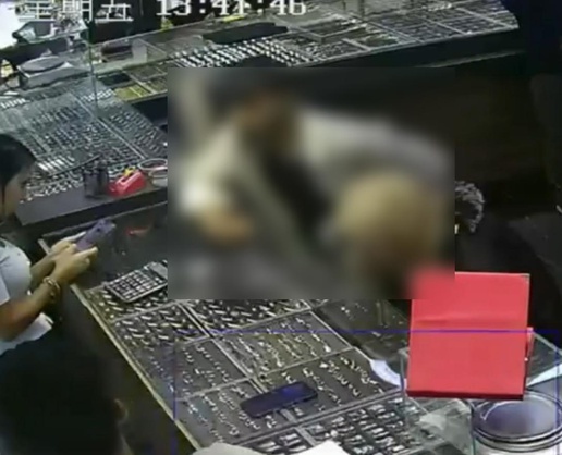Sapanca'da sahte altın bozduran 2 şüpheli, güreşçi kuyumcunun ihbarıyla yakalandı