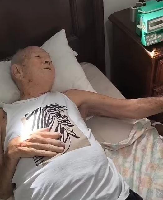 Ergenlik döneminde tanışan ve 74 yıl evli kalan çift aynı gün hayata veda etti