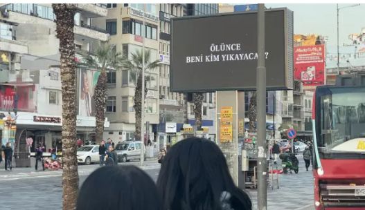 Ölünce beni kim yıkayacak, afişini kim astı?