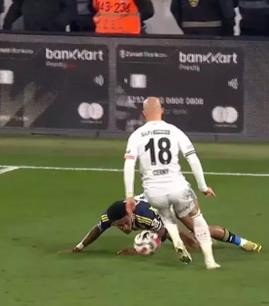 Jayden Oosterwolde'dan Beşiktaş'a olay cevap