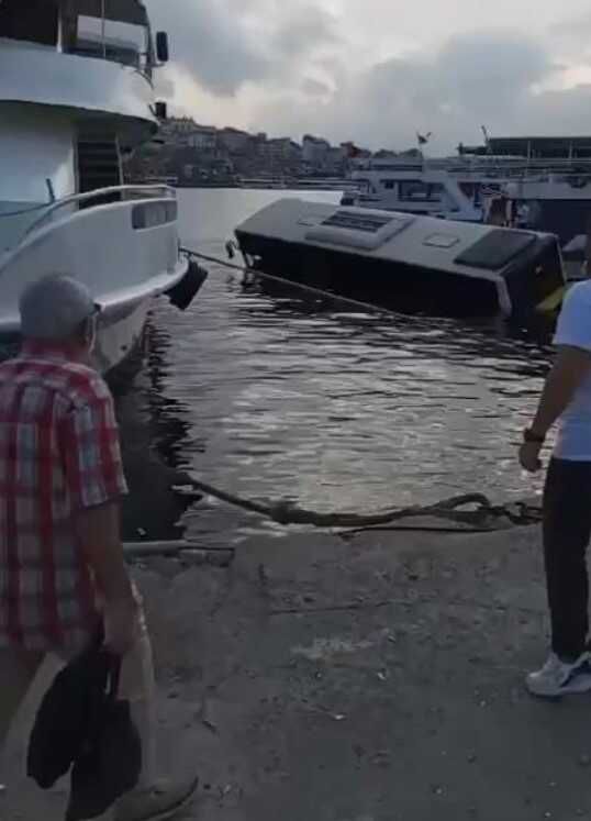 İETT otobüsü denize düştü! Eminönü otobüs olayı ölen, yaralı var mı?
