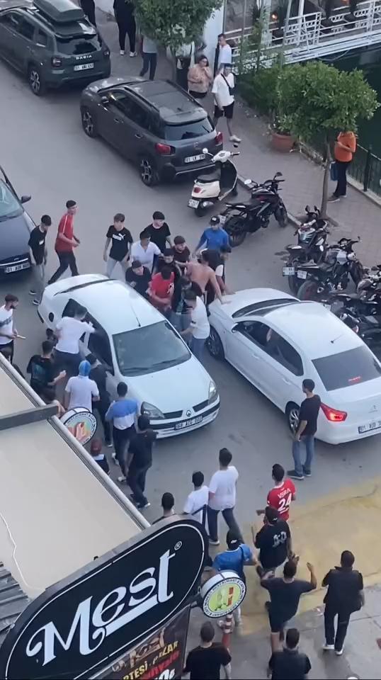 Adana'da Galatasaray Şampiyonluk Kutlamalarında Kavga