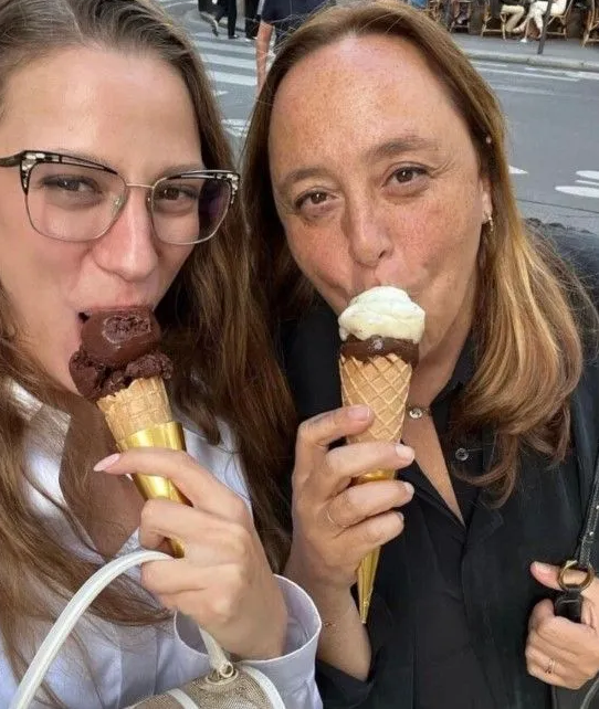 Ayşe Barım kimdir? Serenay Sarıkaya'nın menajeri kim?