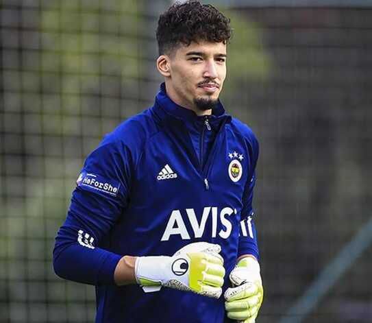 Fenerbahçe hafta başı son kararı verecek! Altay Bayındır ile ilgili acı gerçek ortaya çıktı