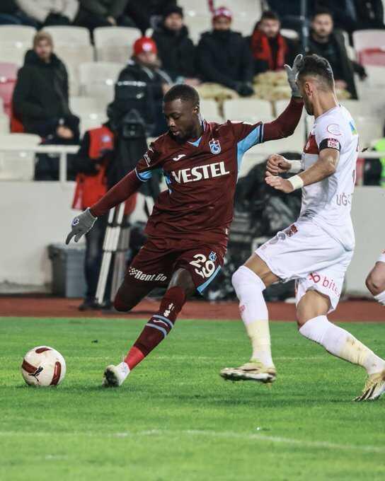 Sanki Premier Lig! 6 gollü çılgın maçta kazanan çıkmadı