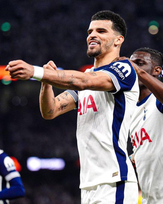 Manchester United ve Tottenham, finale göz kırptı