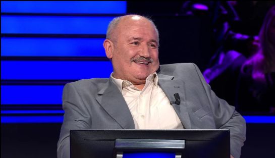 Hangi ağacın TDK Türkçe Güncel Sözlük tanımında kışın yapraklarını dökmeyen şeklinde bir ifade yer almaz?