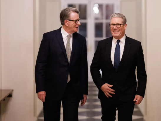 Epstein'la ilişkisi kariyerini bitirdi: Eski Bakan, Lordlar Kamaras'ından istifa etti