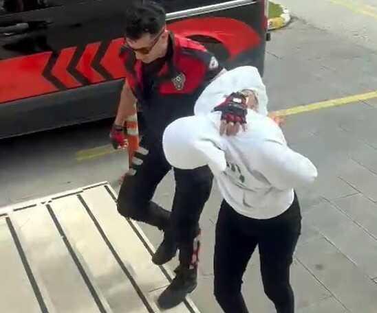 Bebek arabasına torpil atıldı, 2 şüpheli gözaltına alındı