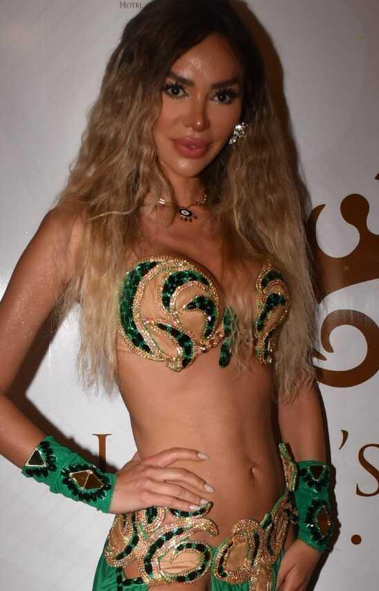 Ünlü oryantal Didem Kınalı dansı bırakıp şarkıcılığa başladı