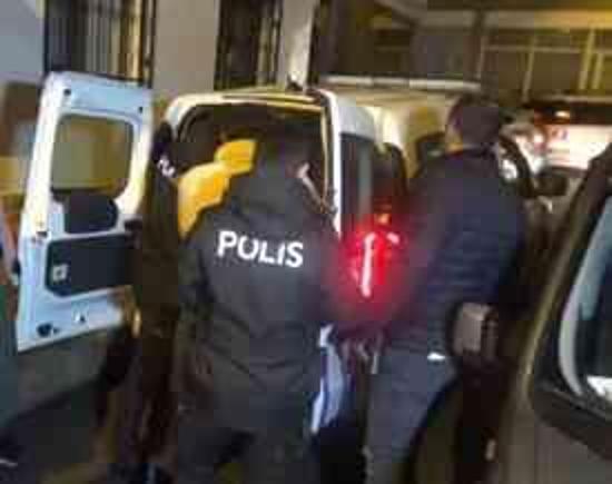 İzmir'de sokaktan kedileri toplayıp, evinde öldürdükten sonra bahçeye atan cani yakalandı