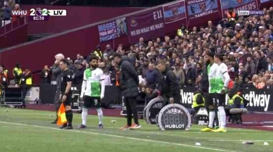 Tutmasalar vuracaktı! Klopp ve Salah birbirine girdi