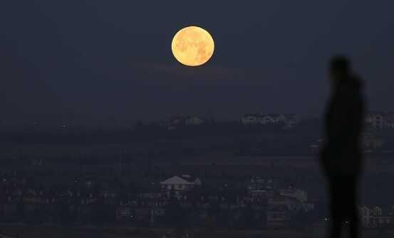 Kova burcunda dolunay ne zaman, saat kaçta? 1 Ağustos kova burcu dolunayı burçlara etkileri nelerdir?