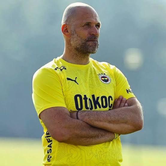 Fenerbahçe’de Kaleci Antrenörü Zufic Ayrıldı: Livakovic’in Kiralanmasıyla İlişki Sonuçlandı