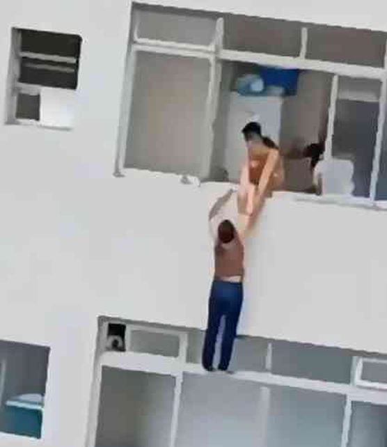 Brezilya'da 16. katta asılı kalan kadını komşular kurtardı