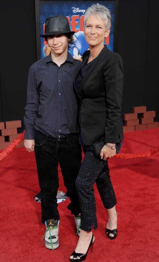 Oscar ödüllü oyuncu Jamie Lee Curtis, cinsiyet değiştiren oğlunu paylaştı