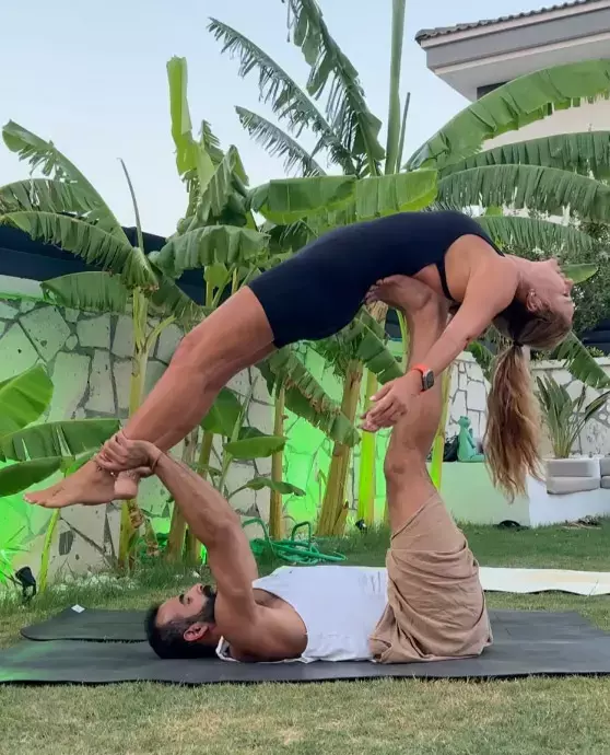 Pınar Altuğ'un yoga videosuna Yağmur Atacan'dan ilk yorum: Bu kadar geri kafalı olmayın