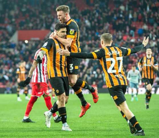 İngiltere'de 8 gollü çılgın maç! Ozan Tufan yaptıklarıyla ağızları açık bıraktı