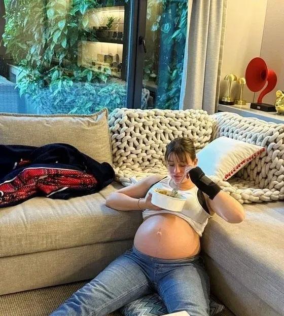 Gizem Karaca anneliğiyle mest etti, kızı Leyla Yaz'dan yeni kare geldi