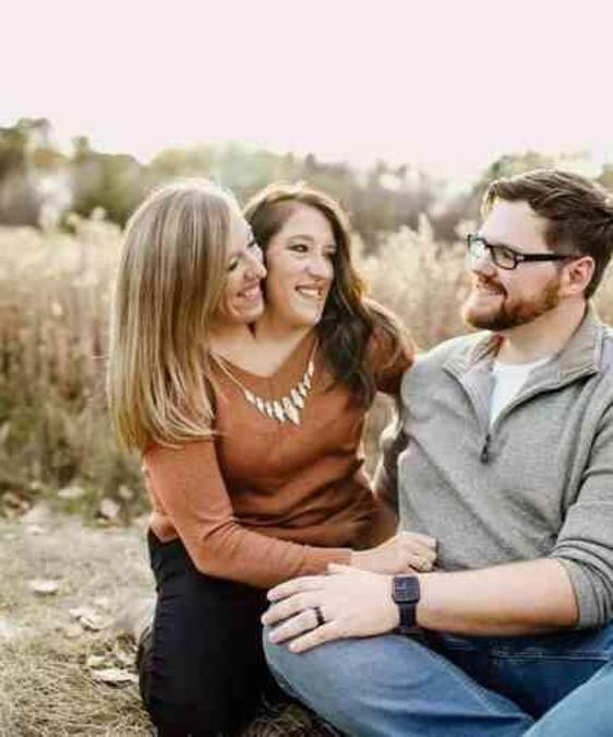 3 yıl önce evlenmişlerdi! Yapışık ikizlerin düğününden kareler ortaya çıktı